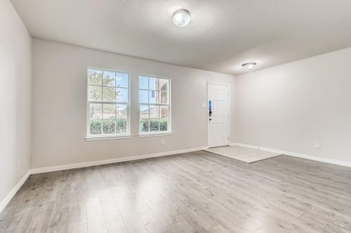 5704 Mountain Bluff Dr, Fort Worth TX  76179-7219 exterior