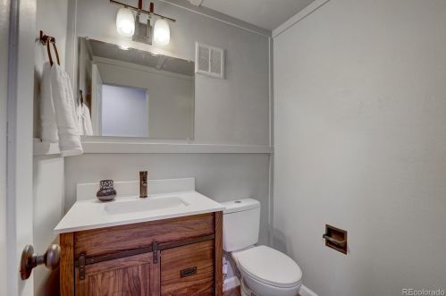 6474 Bates Ave, Denver CO  80222-7110 exterior