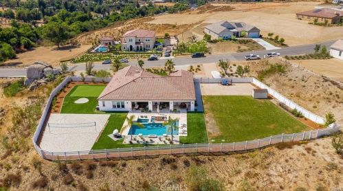 16105 Mariposa Ave, Riverside CA  92504 exterior