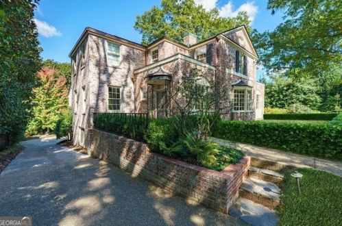 3180 Arden Rd, Atlanta GA  30305-1912 exterior