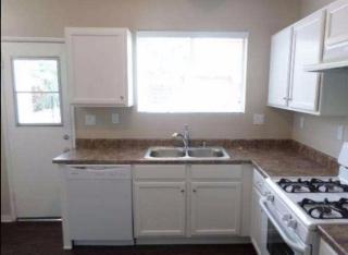 7608 Oak Park Ave, Van Nuys CA  91406-2119 exterior