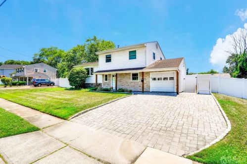 29 Creighton Cir, Old Bridge, NJ 08857-2148