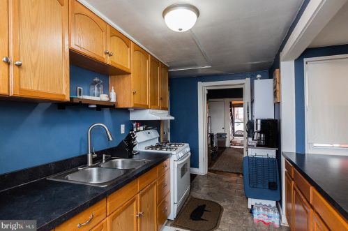 21 Mary St, Lancaster PA  17603-3424 exterior