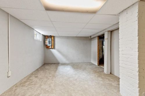1450 Charles Ave, Saint Paul MN  55104-2401 exterior