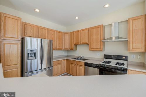 6235 Levi Ct, Springfield VA  22150-1190 exterior