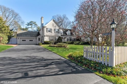 615 Glendale Dr, Glenview, IL 60025-4412