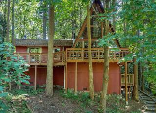 834 210th Ave, Redmond, WA 98074-6618