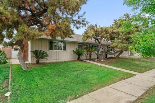 1427 8th St, Upland, CA 91786-6163