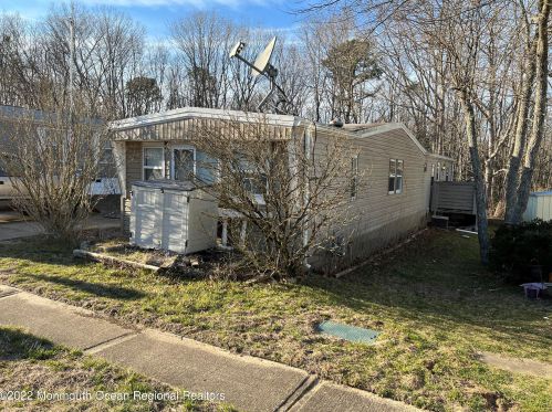 39 Rose Dr, Jackson Twp, NJ 08527-3801