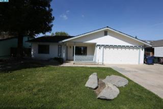 1800 Walnut Ave, Tulare, CA 93274-6743
