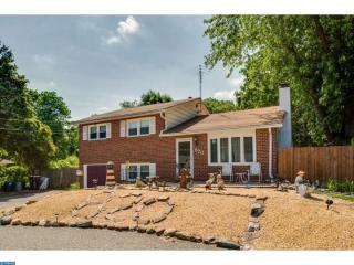 820 Evesham Rd, Glendora, NJ 08029-1015