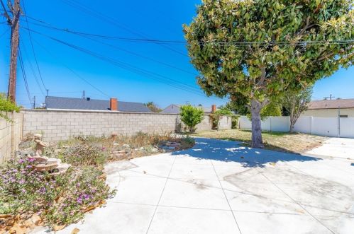 2949 Bridgeport Ave, Anaheim CA  92804-2049 exterior