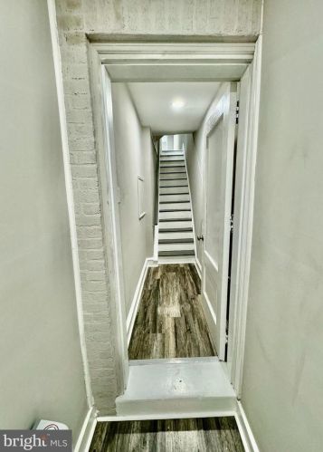 4323 8th St, Philadelphia PA  19140-2214 exterior