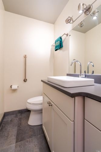 605 Dora Ave, Ukiah CA 95482-3926 exterior