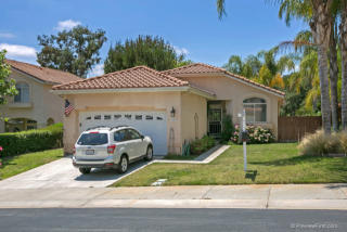 29822 Platanus Dr, Escondido, CA 92026-5938