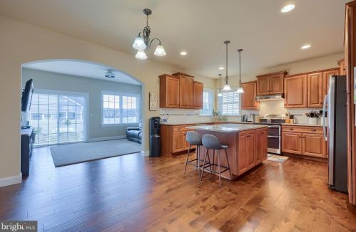 541 Prince George Dr, Lancaster PA 17601-8801 exterior