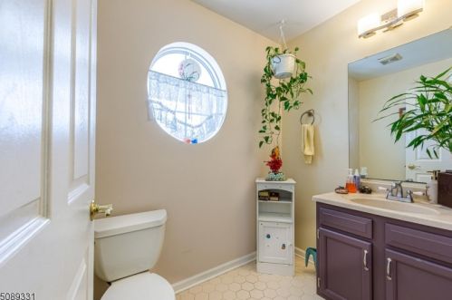 23 Castleton Rd, Princeton NJ  08540-1653 exterior