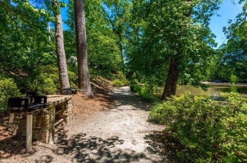 517 Hascall Rd, Atlanta GA  30309-2227 exterior