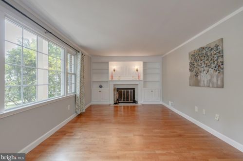 7136 Game Lord Dr, Springfield VA  22153-1318 exterior