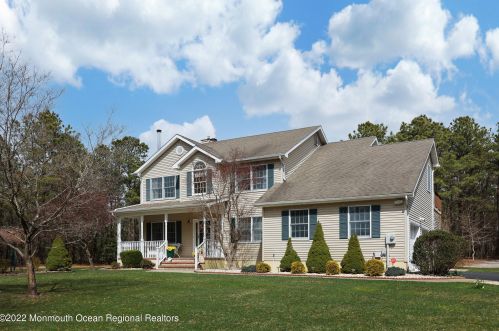 1440 Pennsylvania Ave, Lakehurst, NJ 08759-3815