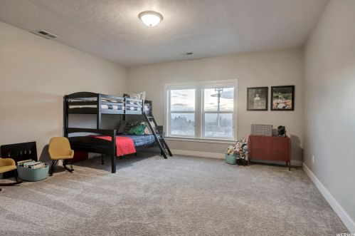 2712 Mt Jordan Rd, Sandy UT 84092-3380 exterior