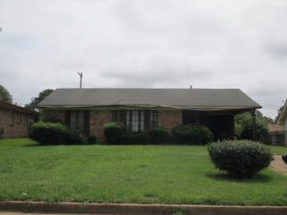 3504 Southland St, Memphis, TN 38109-3922
