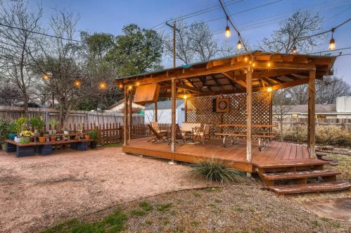 902 Floradale Dr, Austin, TX 78753-3920