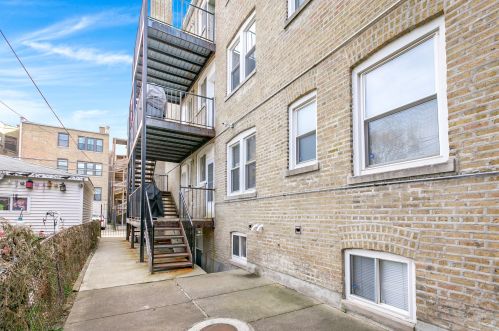 6323 Sacramento Ave, Chicago IL  60659-1551 exterior