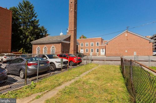 121 Vine St, Lancaster PA  17602-3517 exterior