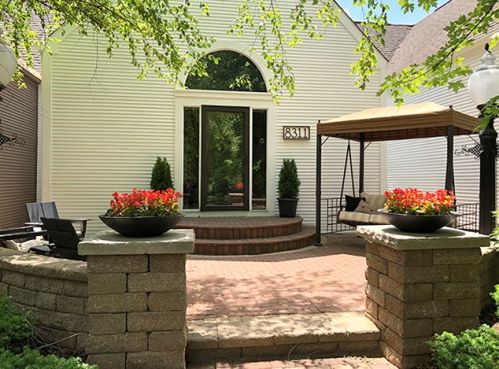 8311 Ackman Rd, Bull Valley, IL 60014-8517
