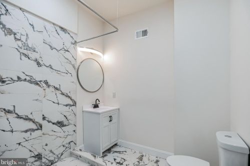 3940 16 St, Philadelphia PA  19146-1668 exterior