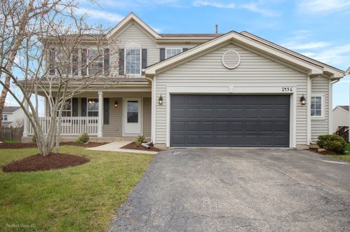 1456 Schoenherr Ave, Lemont, IL 60490-3215