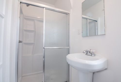 1549 Western Ave, Glendale CA  91201-1215 exterior