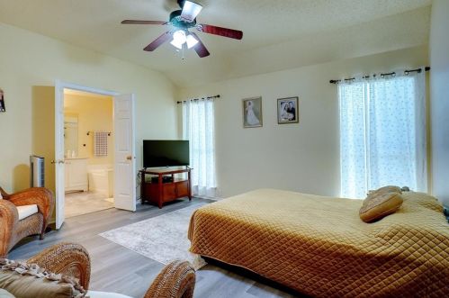 4506 Parkview Ln, Fort Worth TX  76137-5457 exterior