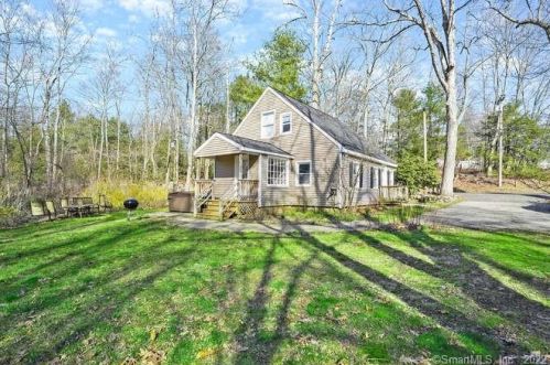 35 Philo Curtis Rd, Sandy Hook CT  06482-1220 exterior