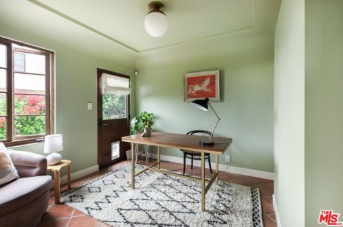 1114 Mountain St, Glendale CA  91207-1834 exterior