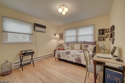 18 Steven Ter, Town Center, NJ 07052-2914