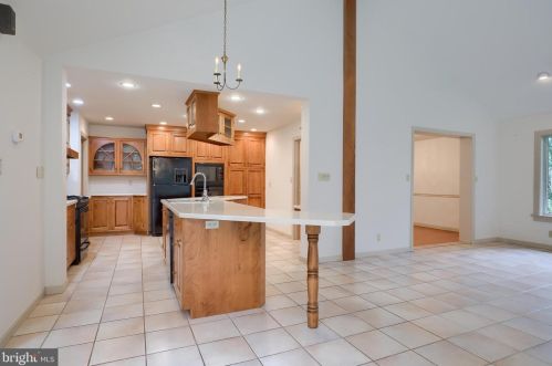 1455 Country Club Dr, Lancaster PA  17601-5211 exterior