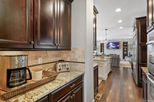 6374 Kewaunee Way, Aurora CO 80016-4310 exterior