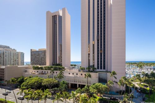 1676 Ala Moana Blvd, Honolulu HI  96815-1433 exterior