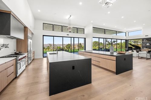 7663 Corto Rd, Anaheim CA  92808-1348 exterior