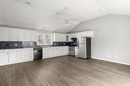 207 Glenda Vw, Ladson SC  29456-4816 exterior