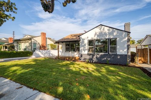 1052 Newby St, Glendale, CA 91201-2207