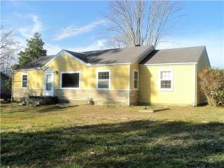 624 Riverside Dr, Manchester, TN 37355-1618