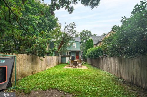 109 Center St, Tavistock NJ  08033-1803 exterior