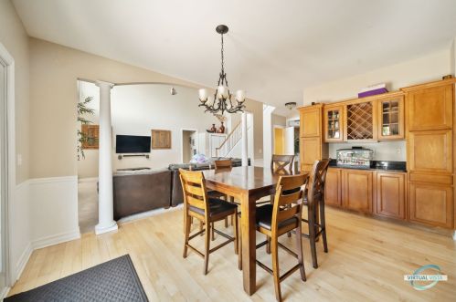 2247 Luther Lowell Ln, Sycamore IL  60178-8751 exterior