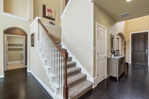 5517 Cherokee Draw Rd, Austin TX  78738-4078 exterior