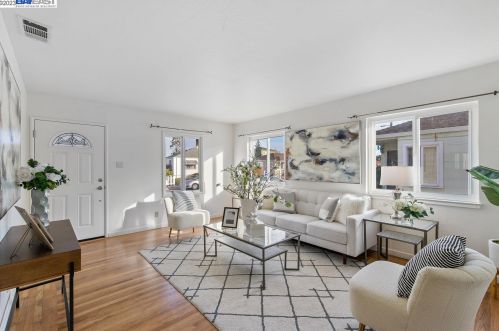 1381 Marybelle Ave, San Leandro CA 94577-2319 exterior