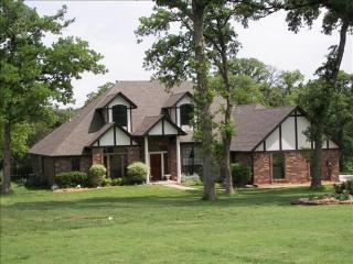 6201 Blue Hills Ct, Norman, OK 73026-3910