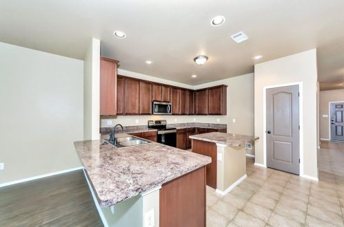 4912 Blue Top Dr, Fort Worth TX  76179-4371 exterior